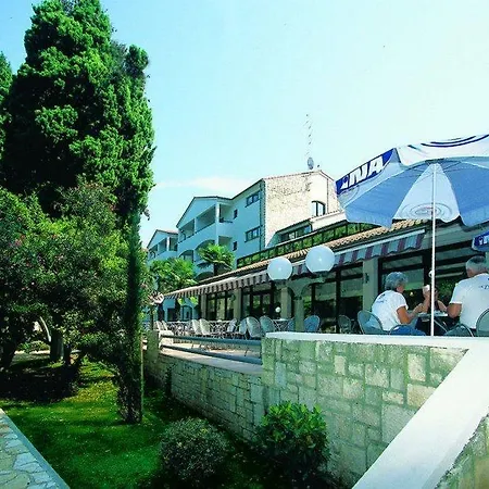 Flores Hotel