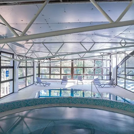 Flores Hotel 4*
