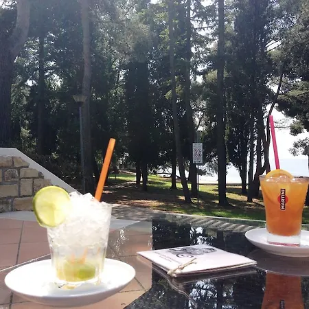 弗洛雷斯酒店 4*