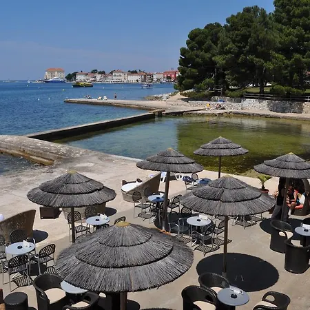 Szálloda Flores Poreč