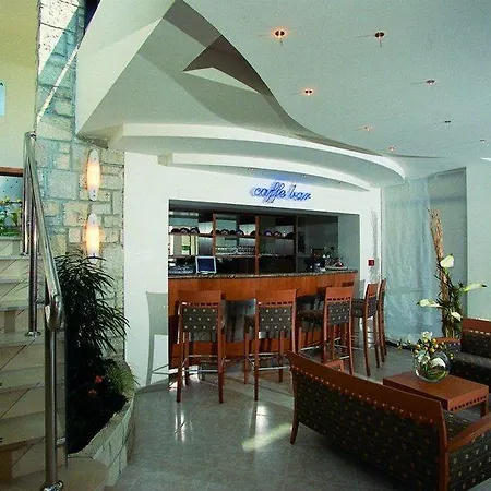 弗洛雷斯酒店 酒店 波雷奇